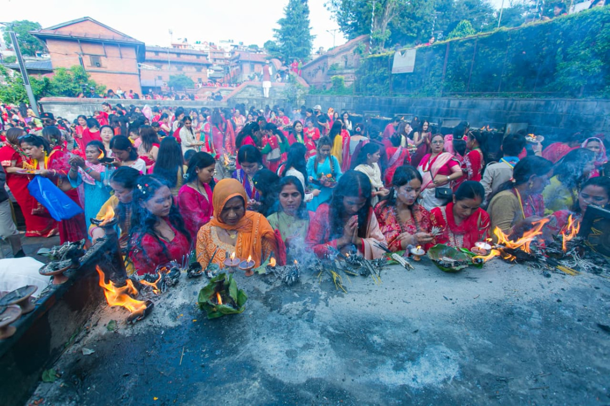 आज हरितालिका तीज शिवालयमहरुमा भक्तजनको घुइचो